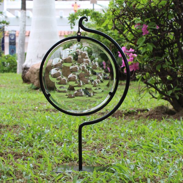 Magiscope glass with metal shelf
