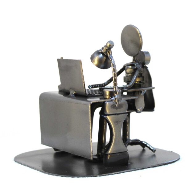Steampunk Executive - Image 4