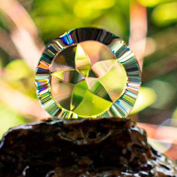 Beveled gem MDL9