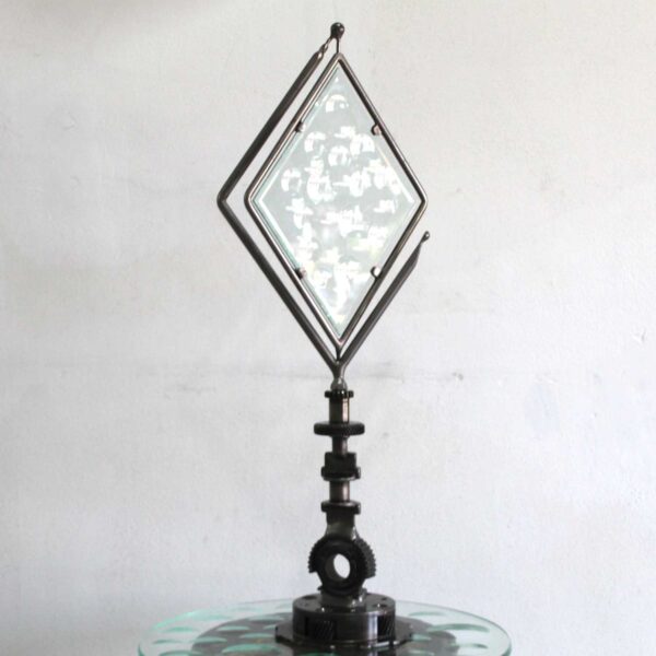 Diamond shape magiscope 29.50" inches tall MDL16