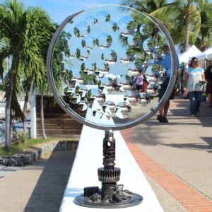 Magiscope 16" inches in diameter glass and 23" inches tall MDL1062